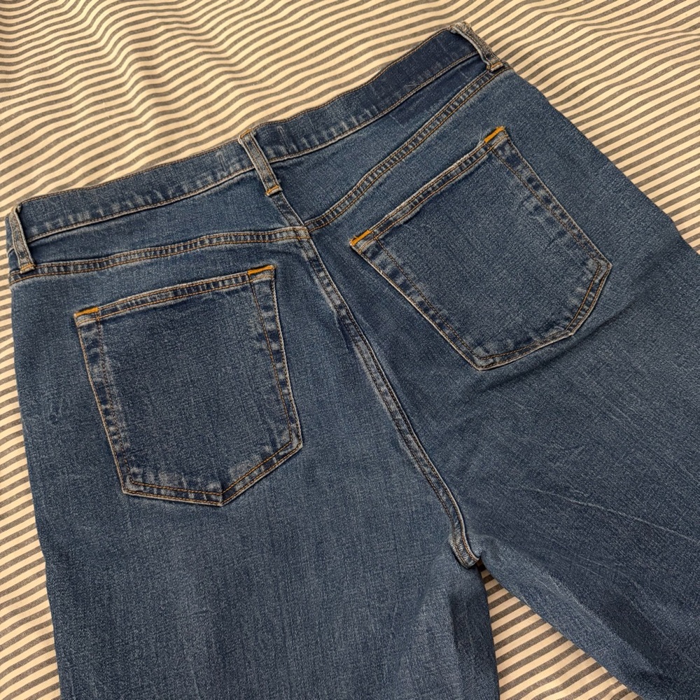 Abercrombie & Fitch Ultra High Rise Slim Straight Jeans (Size 16 LONG / 33 LONG) - Picture 8 of 8